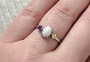 Bague Lait Maternel Ovale 3 Pierres photo review