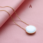 Collier en lait maternel rond, bijou souvenir d'allaitement personnalisé, création réalisée avec le kit DIY