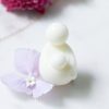 Figurine Lait Maternel Bébé en Portage - Image 4